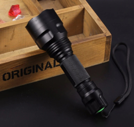 Tactical Weapon L2 LED light complete set OPLAADBAAR en MET gun mount- zwart - lengte 14 cm - nieuw gemaakt