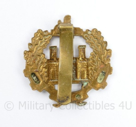 WO2 Britse Cap badge The Essex Regiment - 4,5 x 4,5 cm - origineel