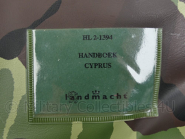 Defensie handboek Cyprus hl-2 -1394 - Zeldzaam - 15 x 12,5 x 3,5 cm - origineel