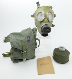 Poolse leger MC1 gasmasker met filter en camo tas - origineel