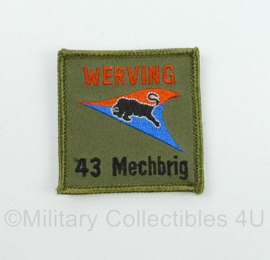 Defensie Werving 43 MECHBRIG 43 Gemechaniseerde Brigade borst embleem met klittenband - 6 x 6 cm - origineel