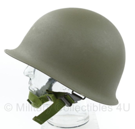 US Army Vietnam oorlog M1 helmpot met correcte kinriem en kurklaag - ZONDER binnenhelm - origineel naoorlogs