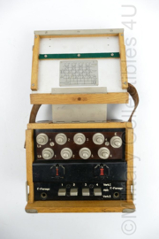 WO2 Duitse1935 switchbox voor Feldfernsprecher 33 - 18 x 14,5 x 11 cm - origineel