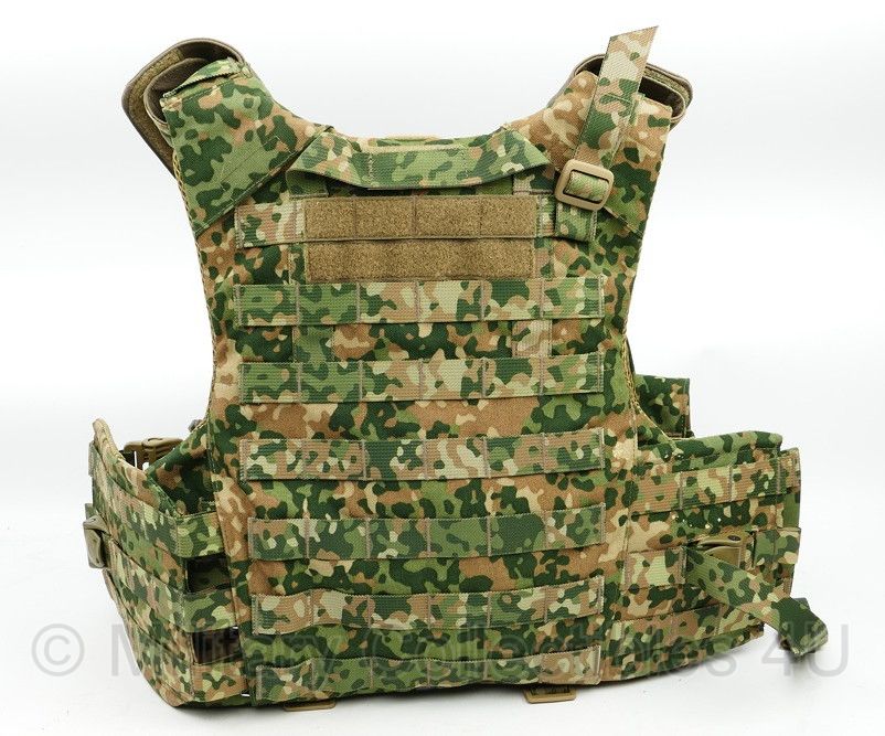 KL Vest A met tassen en draagriem voor wapen. Met tas Klein, Admin, Middel en magazijntas  -  maat Small - nieuw - origineel