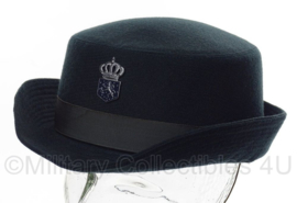 NL Douane dames hoed met insigne   - origineel