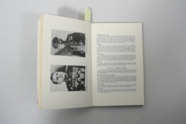 Boek 'Soviet Army uniforms & insignia 1945:75'
