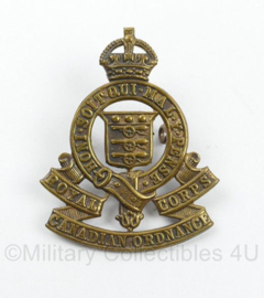 WW2 Canadian cap badge - Kings Crown - Royal Canadian ordnance Corps - 5 x 4 cm - origineel