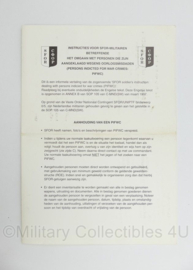 SFOR handout  Instructies voor SFOR militairen omgaan met aangeklaagde personen wegens oorlogsmisdaden - 21 x 15 cm - origineel