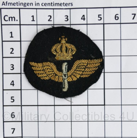 Zweedse luchtmacht vroeg model embleem voor officieren - 5 x 4,5 cm -  origineel