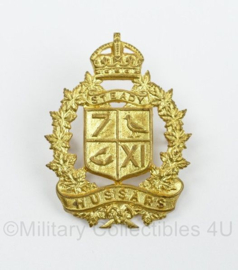 Canadese WO2 cap badge 11th Hussars - Kings Crown - 5 x 3,5 cm - origineel