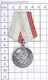 Russische leger USSR CCCP Soviet Russian Betepah 3A military medal Veteran of Labor  -  diameter 34 MM - origineel