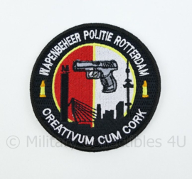 Nederlandse Politie Wapenbeheer Politie Rotterdam Creativum Cum Cork embleem - met klittenband - diameter 9 cm