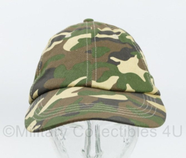 Baseball cap Woodland camo - one size - gedragen