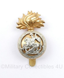 Britse cap badge Royal Northumberland Fusiliers - 5 x 3 cm - origineel