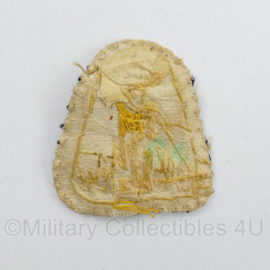 KNIL 1945-1946 voortrekker embleem - 4,5 x 4 cm - origineel