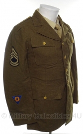 US Class A jas  Technical Sergeant 874th Bomb Squadron 20th Army Air Force- size 36R = maat 46 - origineel WO2