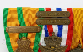 Medaille balk met Medaille voor Krijgsverrichtingen, Ereteken voor orde en Vrede met gesp en trouwe dienst medaille - 10 x 7,5 cm - origineel