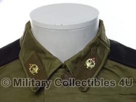 Russische uniform jas groene knopen - met insignes - meerdere maten - origineel