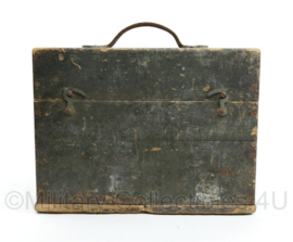 Ericcson veldtelefoon van rond 1900 - vroeg model hout - 30 x 11 x 22,5 cm - origineel