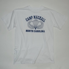 US Army T shirt Camp Mackall North Carolina - maat Small