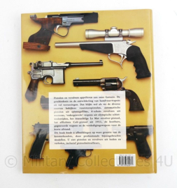 Naslagwerk Revolvers en pistolen Jean Noel Mouret 
