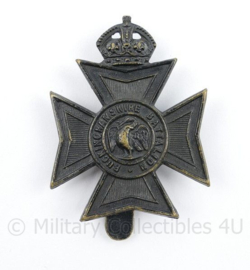 WO2 Britse cap badge Buckinghamshire Battalion - Kings Crown  - 5 x 4  cm - origineel