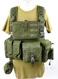 Defensie en Korps Mariniers Warrior Assault systems Chest Rig M4 groen met tassen -  origineel