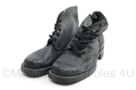 Britse WO2 model lederen schoenen met lederen zool - maat 42 of 43  - origineel
