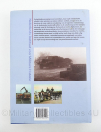 Boek In dienst van de troep bevoorrading en transport bij de Koninklijke Landmacht -384 pagina's - 24,5 x 17,5 x 2,5 cm - origineel