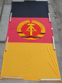 DDR Vlag Banner XXL 5,5  bij 1,7  meter groot - origineel