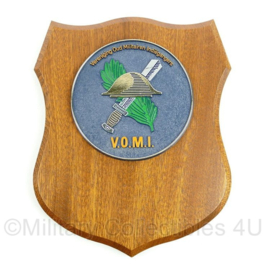 VOMI Vereniging Oud Militairen Indiëgangers wandbord - afmeting 17,5 x 22,5 x 1,5 cm - origineel