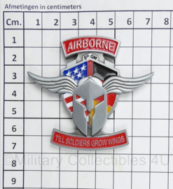 US Army Airborne  5th QM Till Soldiers Grow Wings Presented for Excellence coin - 7 x 6,5 cm - origineel