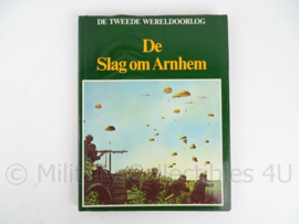 Naslagwerk over WO2, set van 3 boeken - Landing Normandie, Slag om Arnhem en De Bevrijding - origineel