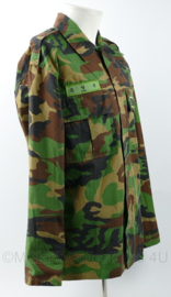 Zuid-Koreaanse leger uniform jas camo met insignes - maat Extra Large - gedragen - origineel