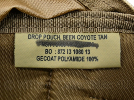 KL Landmacht Droppouch been Coyote Tan - compleet - origineel