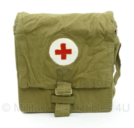 Russische leger geneeskundinge dienst medische draagtas met draagriem- 29 x 9 x 30 cm - gebruikt - origineel