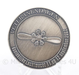 KLU Luchtmacht coin Veteranen dagen  11 en 12 september 2002 - diameter  4 cm - origineel