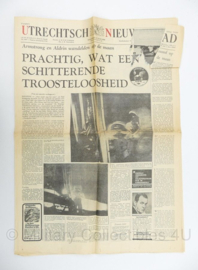 Utrechts Nieuwsblad 21 juli 1969 over de landing op de maan - origineel