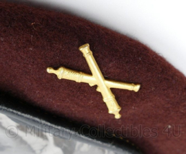 Portugese leger Artillerie baret met insigne - gedragen - kleine maat - origineel