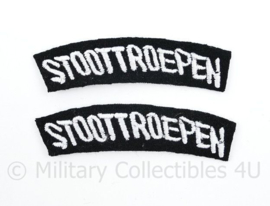 WO2 Nederlandse leger Stoottroepen straatnamen paar met gebogen tekst - model 1944 tm. 1946