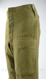 WO2 model Britse Battledress trouser - omtrek 80 cm.  - origineel naoorlogs