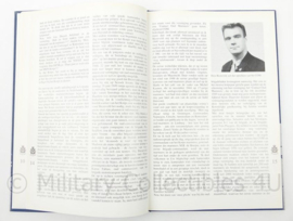 Boek contact Oud Mariniers 1950/1990 - 17 x 1 x 25 cm - origineel