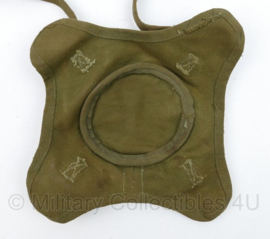 US Army Artillery and Canon Barrel  cover bearing D7162102  October 1952 - 25 x 25 cm - origineel