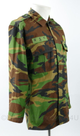 Zuid-Koreaanse leger uniform jas camo met insignes 2009 - maat Medium - licht gedragen - origineel