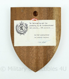 Landmachtstaf wandbord met handtekening Luitenant Generaal C. de Jager - afmeting 18 x 14 x 1,5 cm - origineel