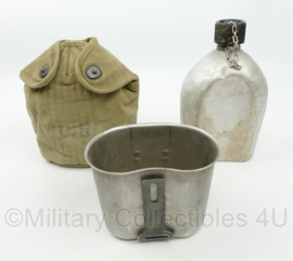 WO2 US Army veldfles set - aluminium fles 1943, RVS beker 1943 en khaki hoes 1943 - origineel