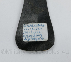 Luchtmacht Initiële Militaire Opleiding Nijmegen borsthanger - 8,5 x 3,5 cm - origineel