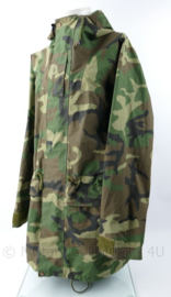 Korps Mariniers waterproef Goretex regenjas Woodland - maat large - origineel