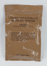 US Army MRE rantsoen zak Carbohydrate Electrolyte Beverage Powder Grape - t.h.t. 12-2023