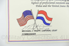USAF 32n Security Police Flight Certificate voor Nederlandse Militair - 28 x 21,5 cm - zeldzaam - origineel